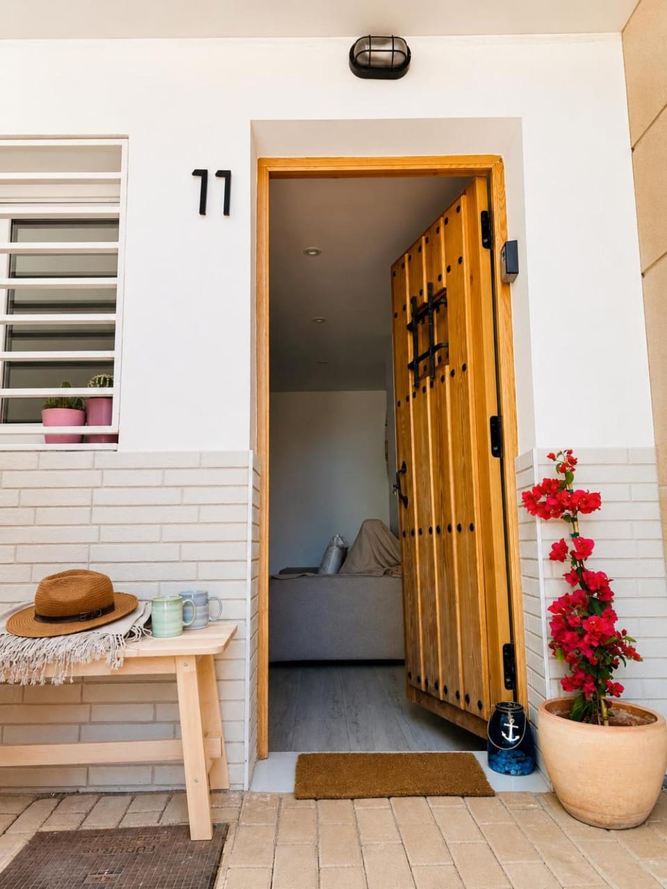 Facade/entrance