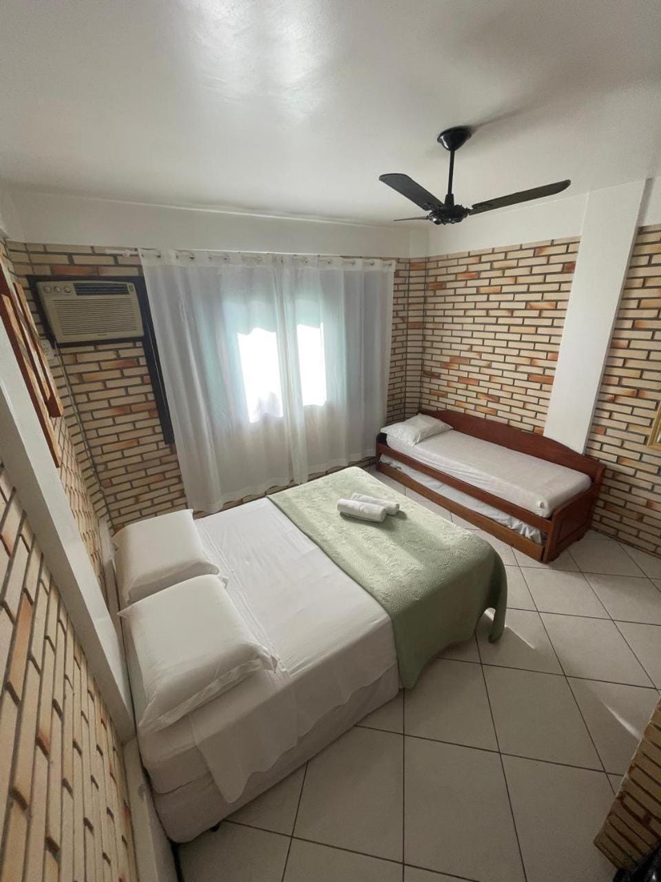 Photo of the whole room, Decorative detail, Bedroom