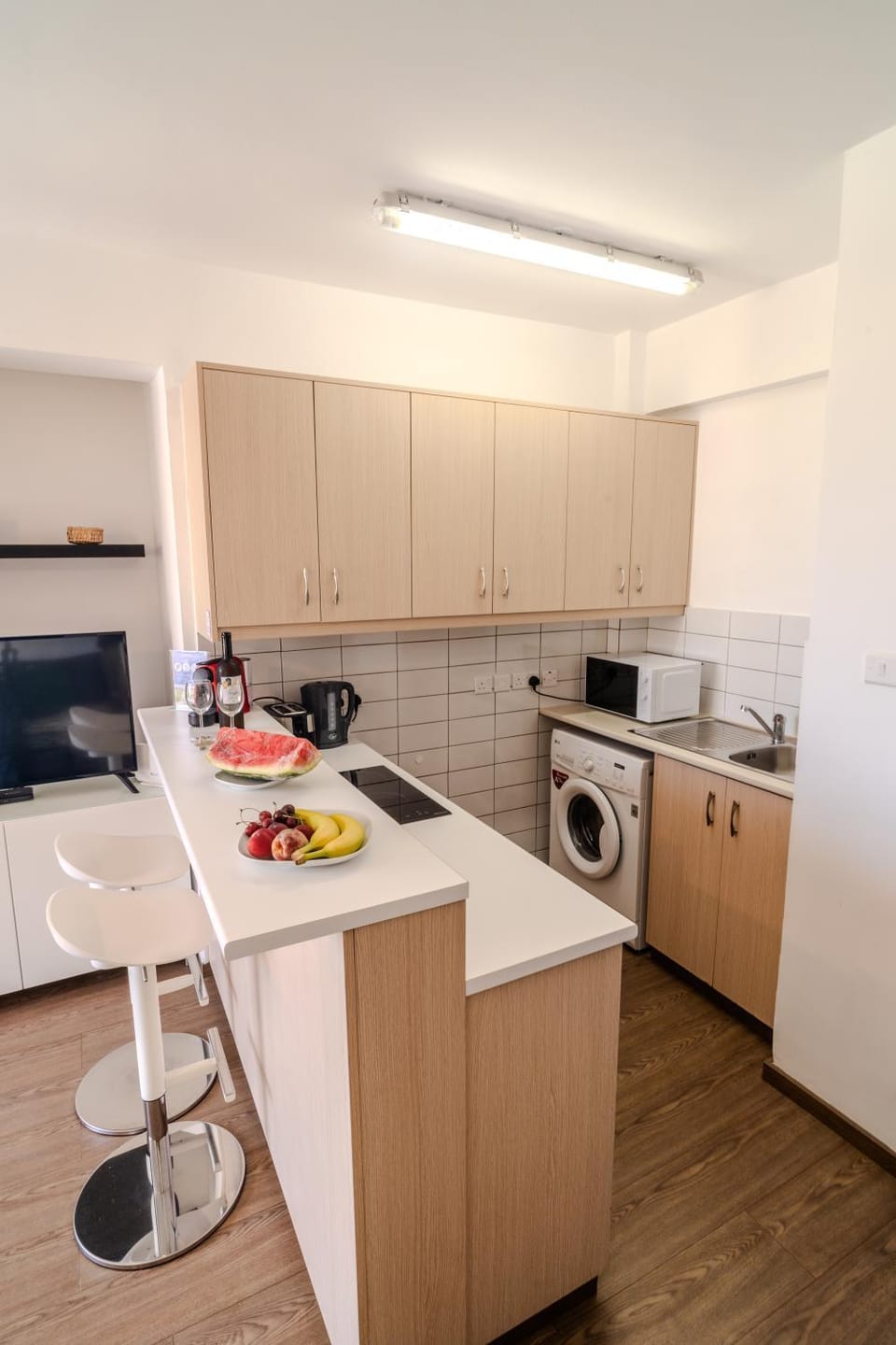 Finikoudes Seaview Vibe 1 Bdr Flat Apartment in Larnaca