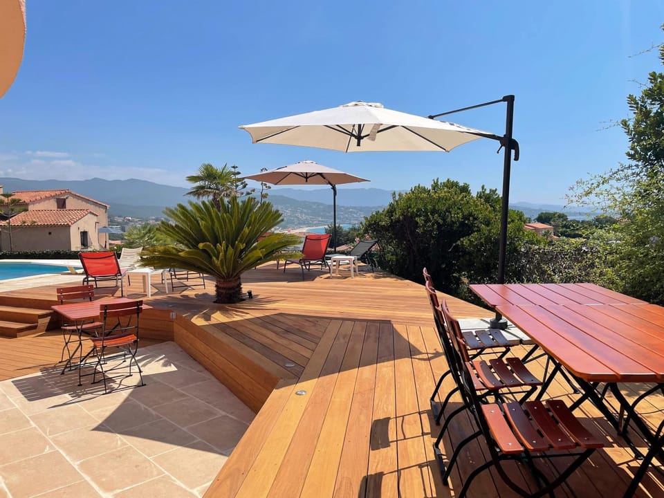 Natural landscape, View (from property/room), Mountain view, Pool view, Swimming pool, sunbed