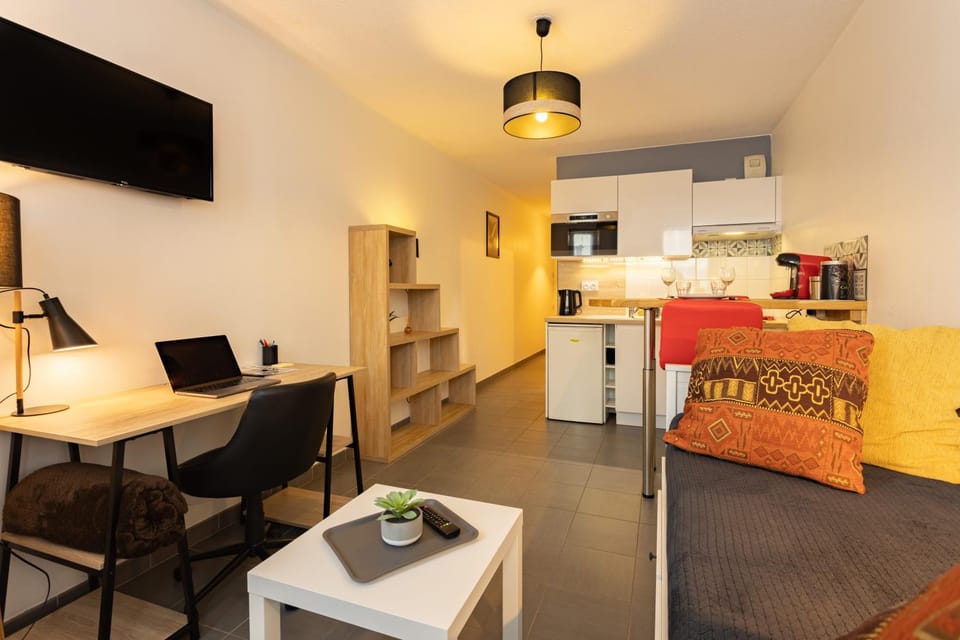 TV and multimedia, Seating area, internet