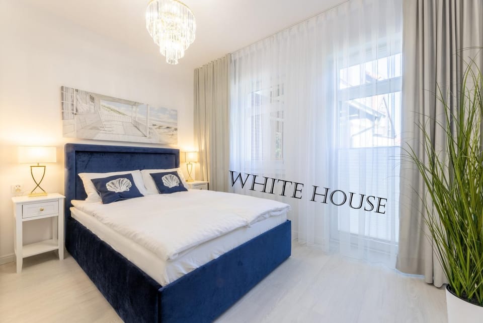 Apartament White House Ustka Granatowy 2B Apartment in Pomeranian Voivodeship