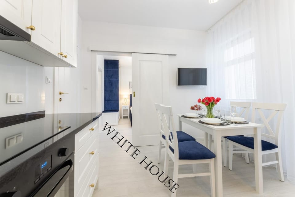 Apartament White House Ustka Granatowy 2B Apartment in Pomeranian Voivodeship