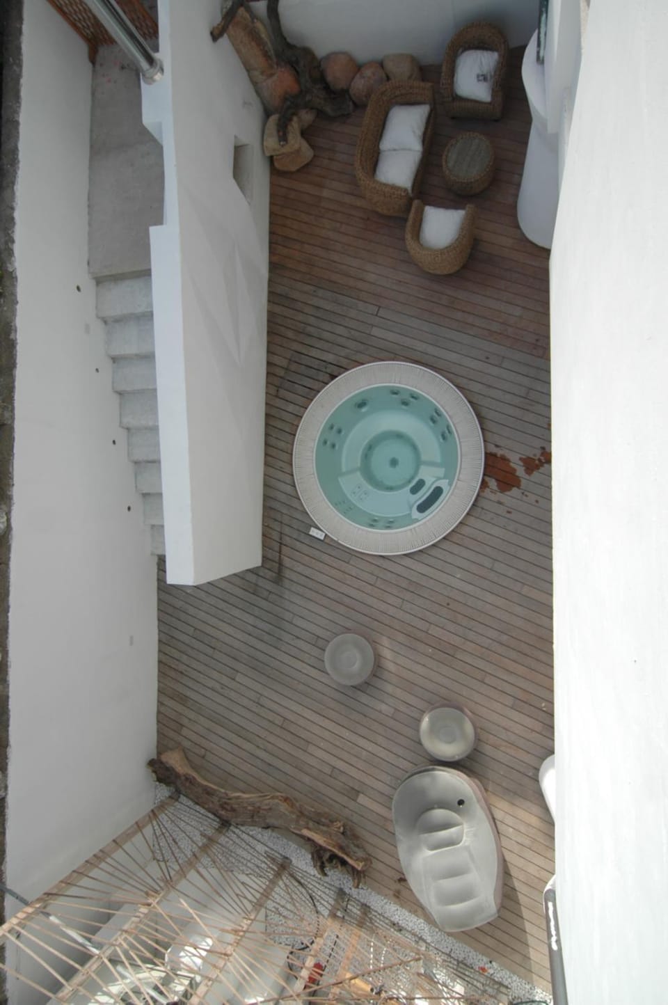 Shower, Hot Tub, Balcony/Terrace