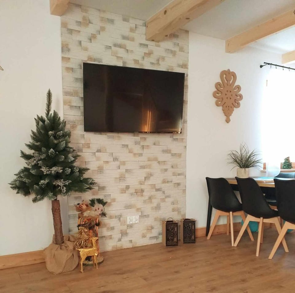Communal lounge/ TV room, TV and multimedia