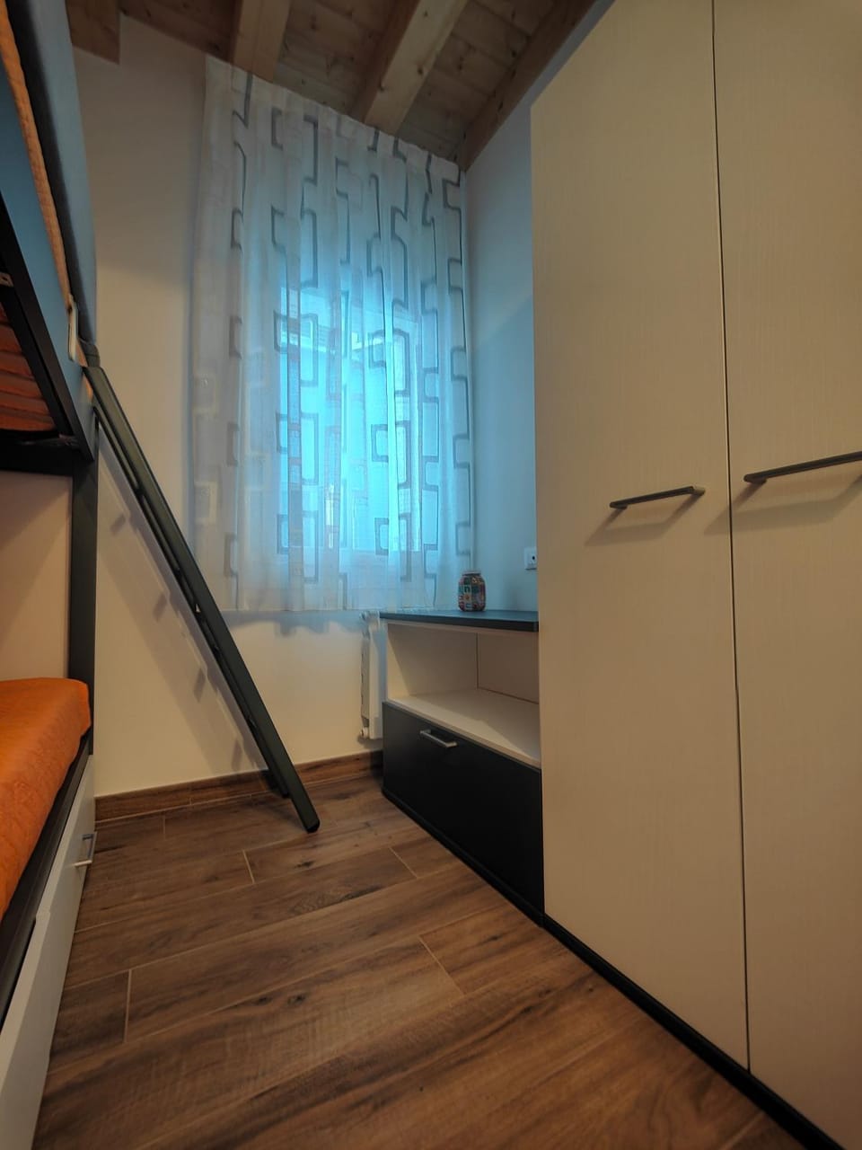 Bedroom, bunk bed, wardrobe