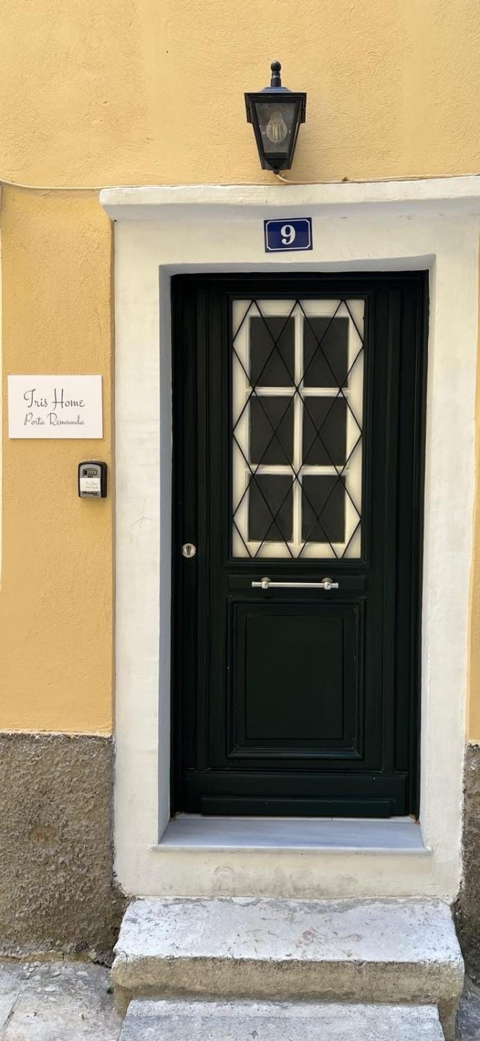 Iris Home Porta Remounda Apartment in Corfu