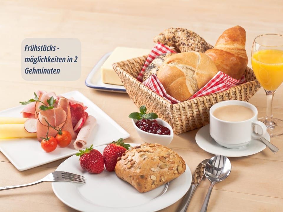 Restaurant/places to eat, On site, Breakfast