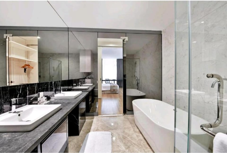 Bathroom, Bath