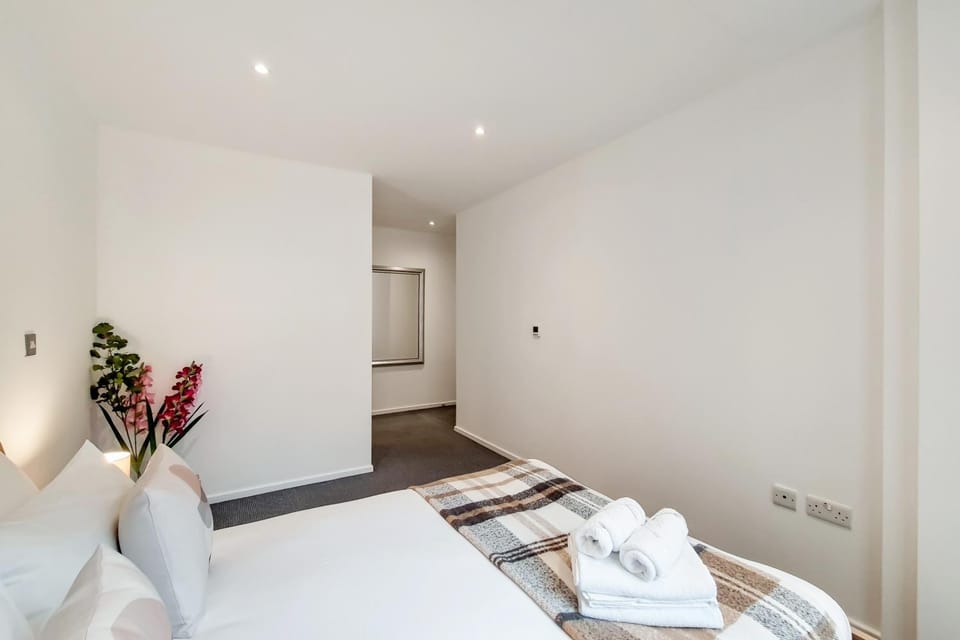 Deluxe Two Bed Apartment by London ExCeL & O2 Apartment in London