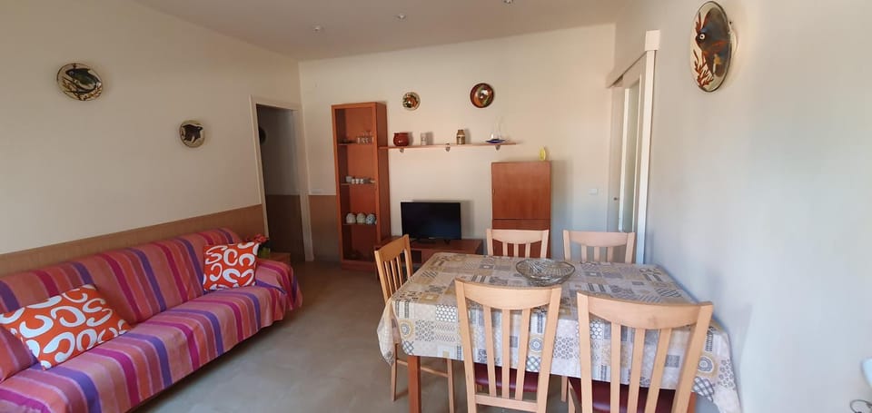 TV and multimedia, Living room, Dining area