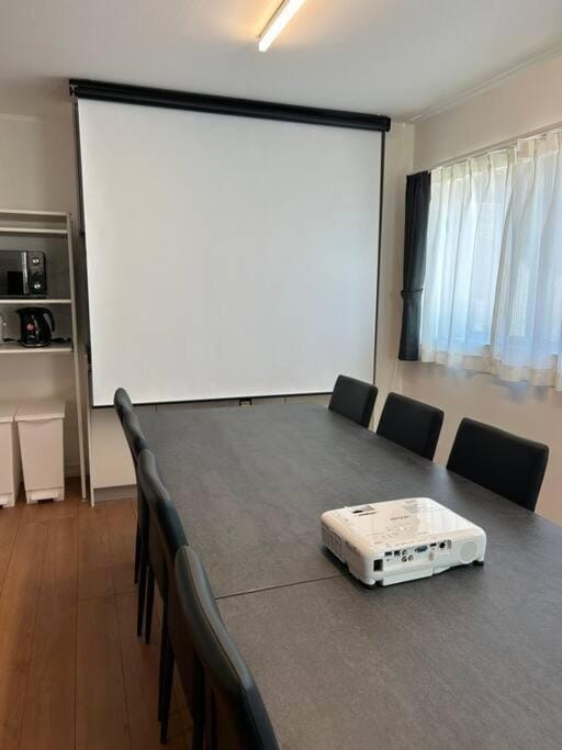 Meeting/conference room