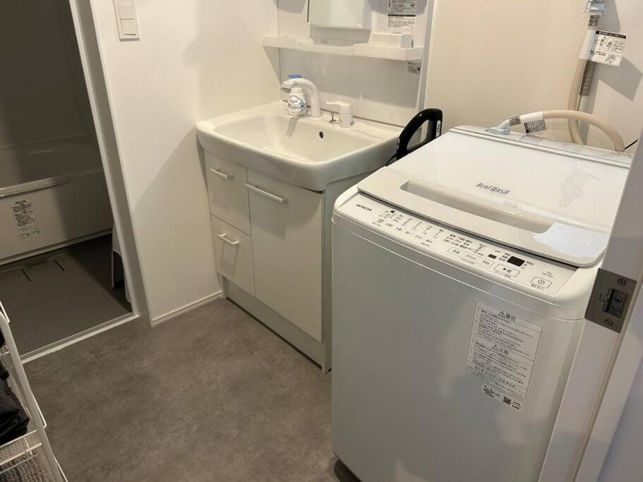 Bathroom, washing machine