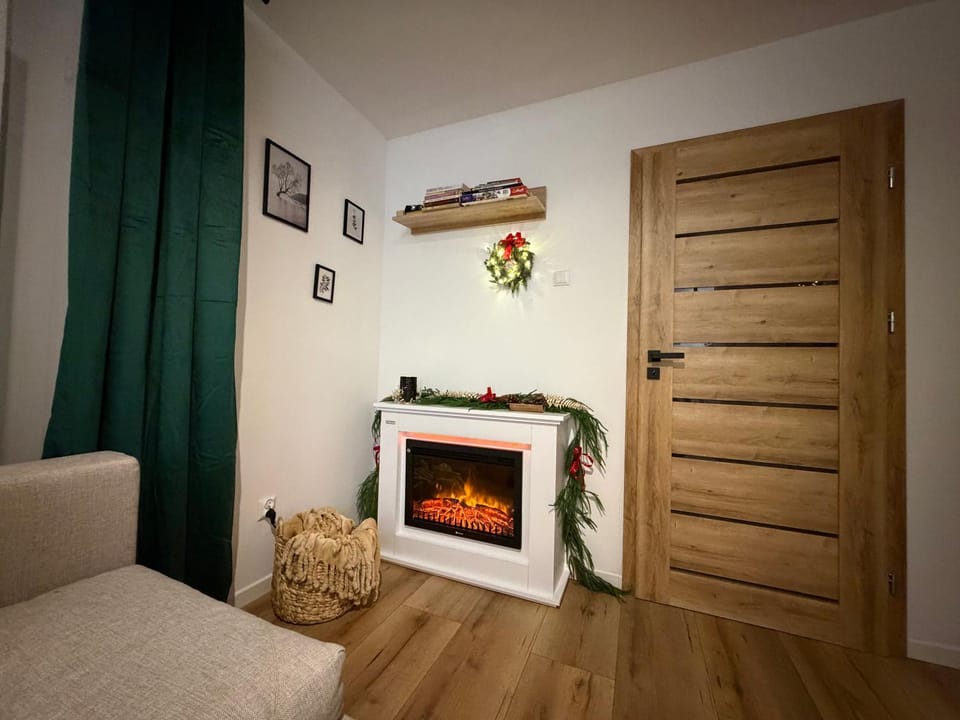Apartament w Sercu Gór z Ogrodem Apartment in Lower Silesian Voivodeship