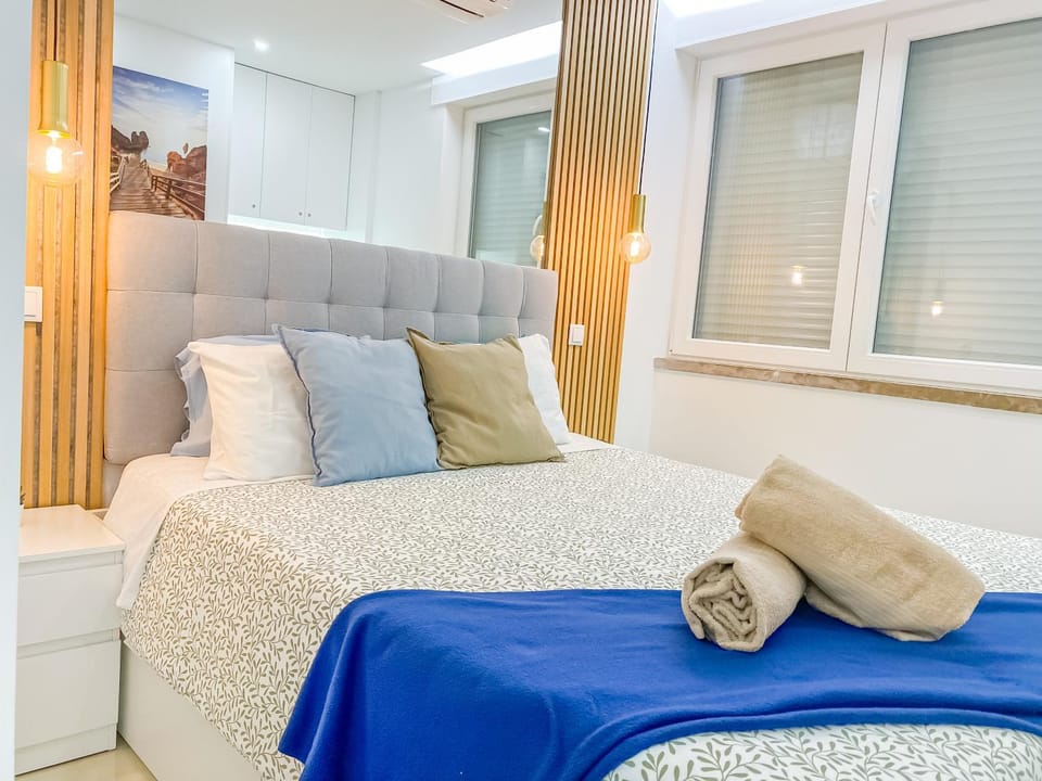 Bed, Beach, Bedroom