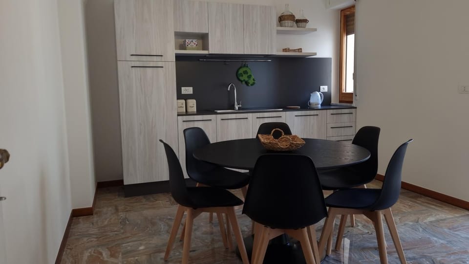 Kitchen or kitchenette, kitchen
