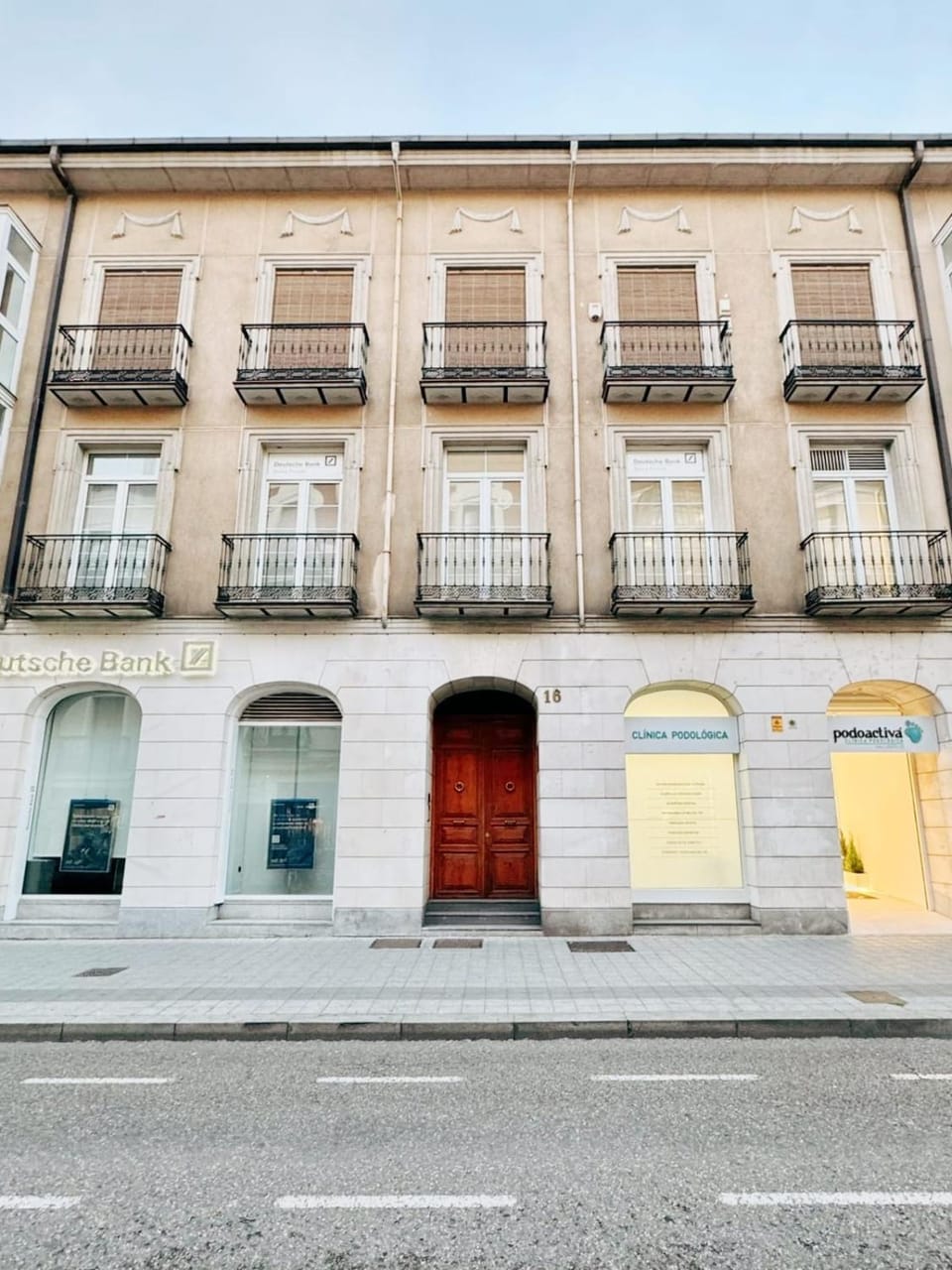 Property building, Facade/entrance