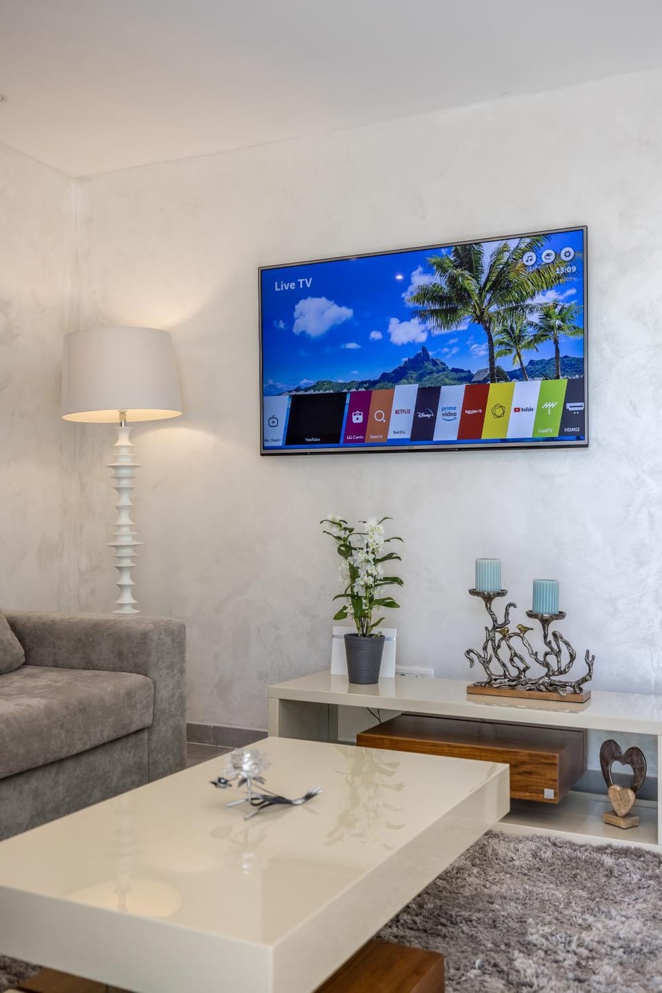 Communal lounge/ TV room, TV and multimedia