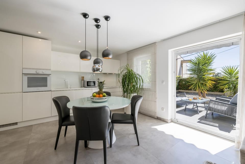 Kitchen or kitchenette, Kitchen or kitchenette