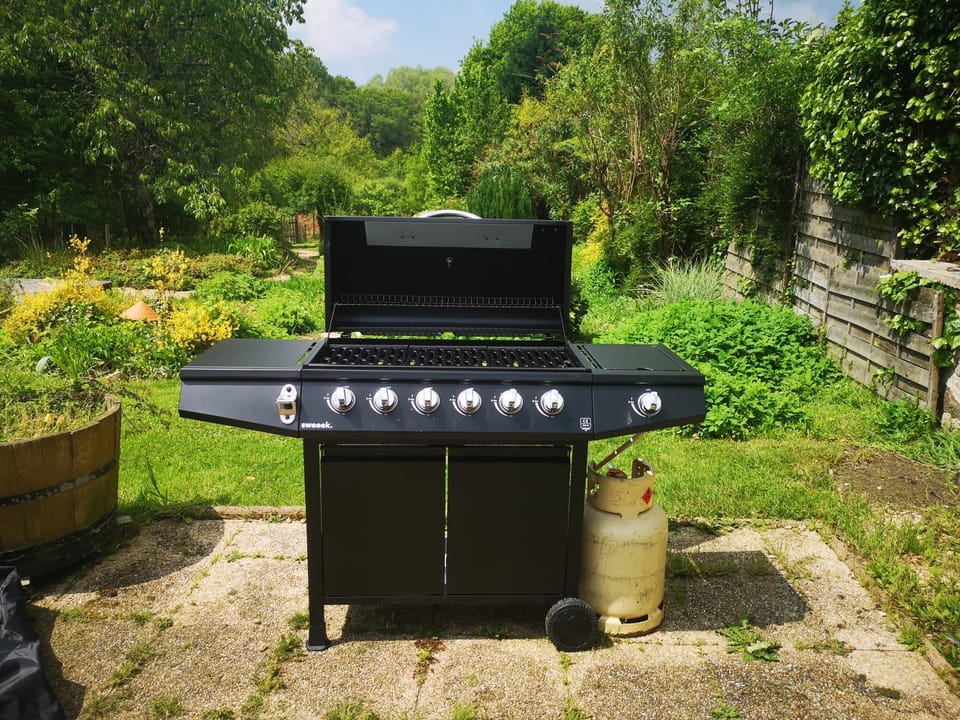 BBQ facilities, BBQ facilities