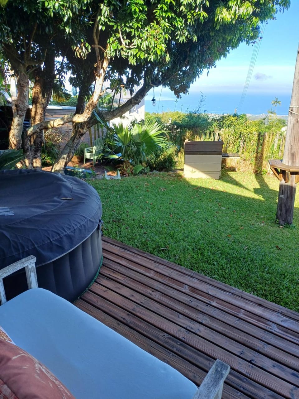 Grande villa dans l'ouest - belle vue mer - piscine - jacuzzi - 4 chambres - jardin Villa in Saint-Paul
