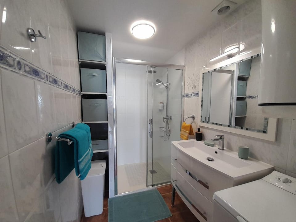 Shower, Bathroom