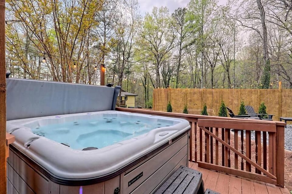 Hot Tub, View (from property/room)