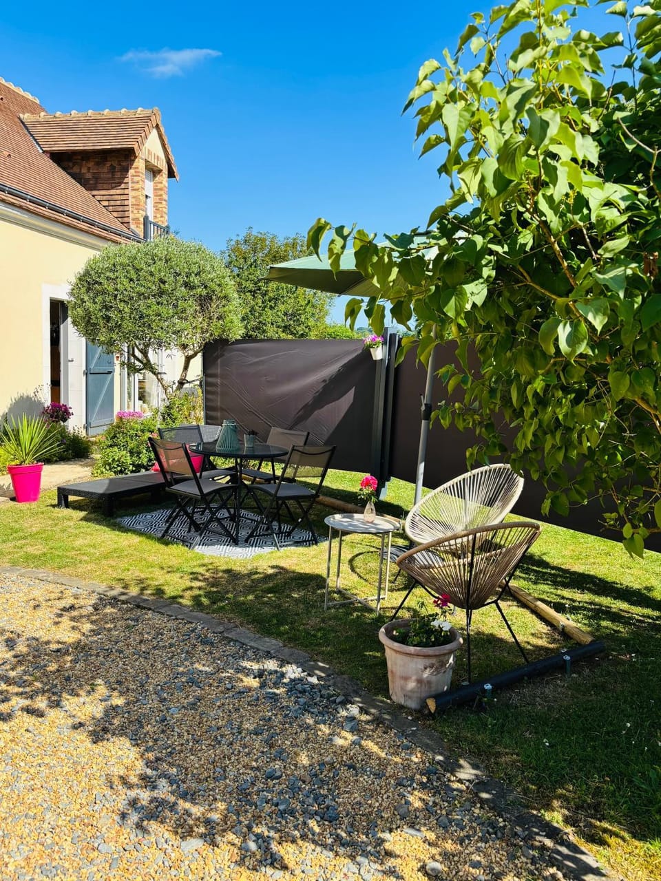 Joli studio mezzanine proche pôle européen et circuit Apartment in Pays de la Loire