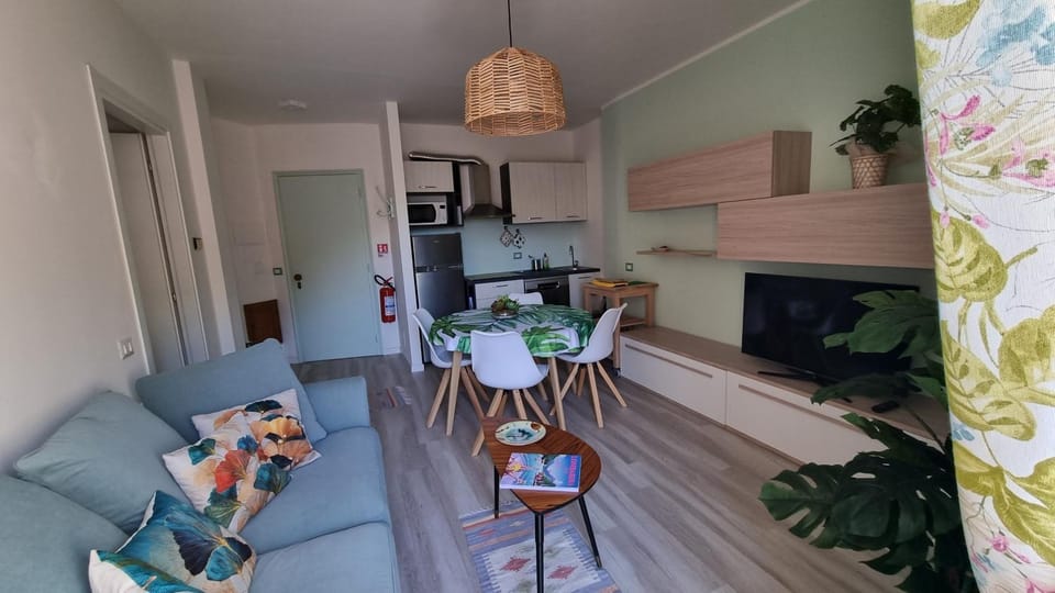 Green House lake view House in Colico