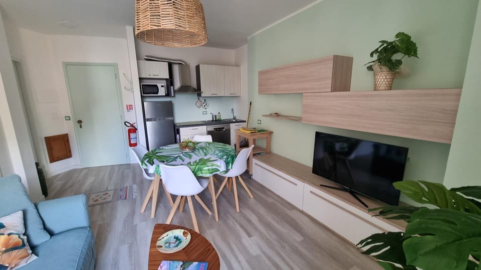 Green House lake view House in Colico