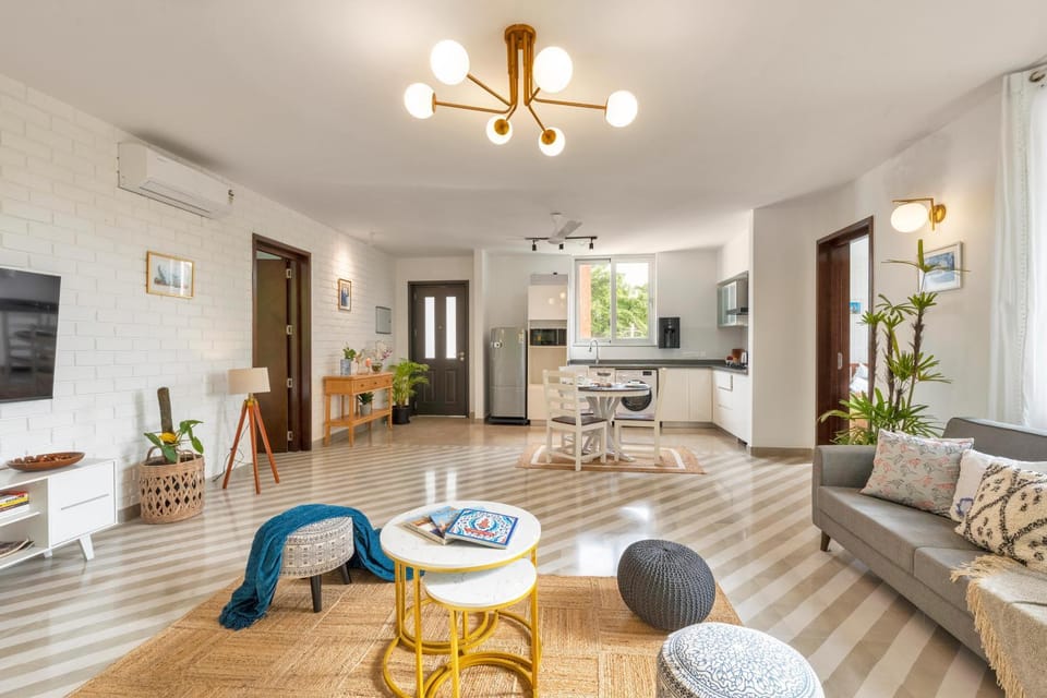TV and multimedia, Living room, Dining area