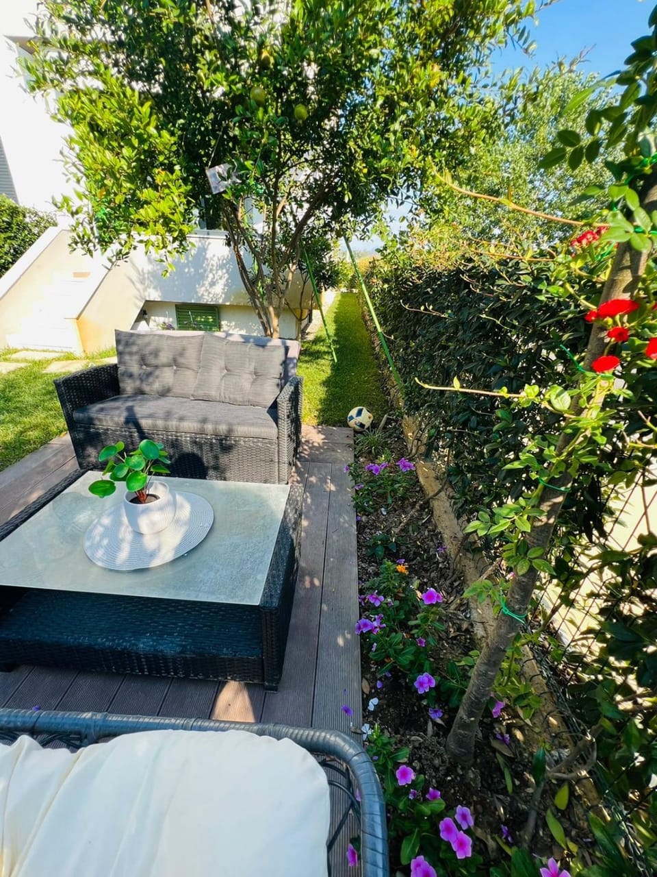 Gjiri i Lalezit Vala Mar Apartment with garden Apartment in Tirana County, Albania