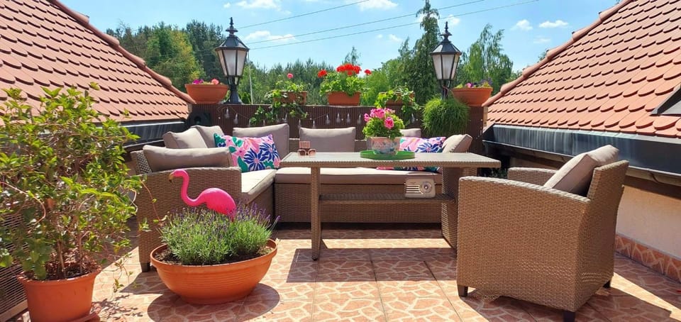 DOM GOŚCINNY NAD JEZIOREM BIAŁYM Vacation rental in Masovian Voivodeship