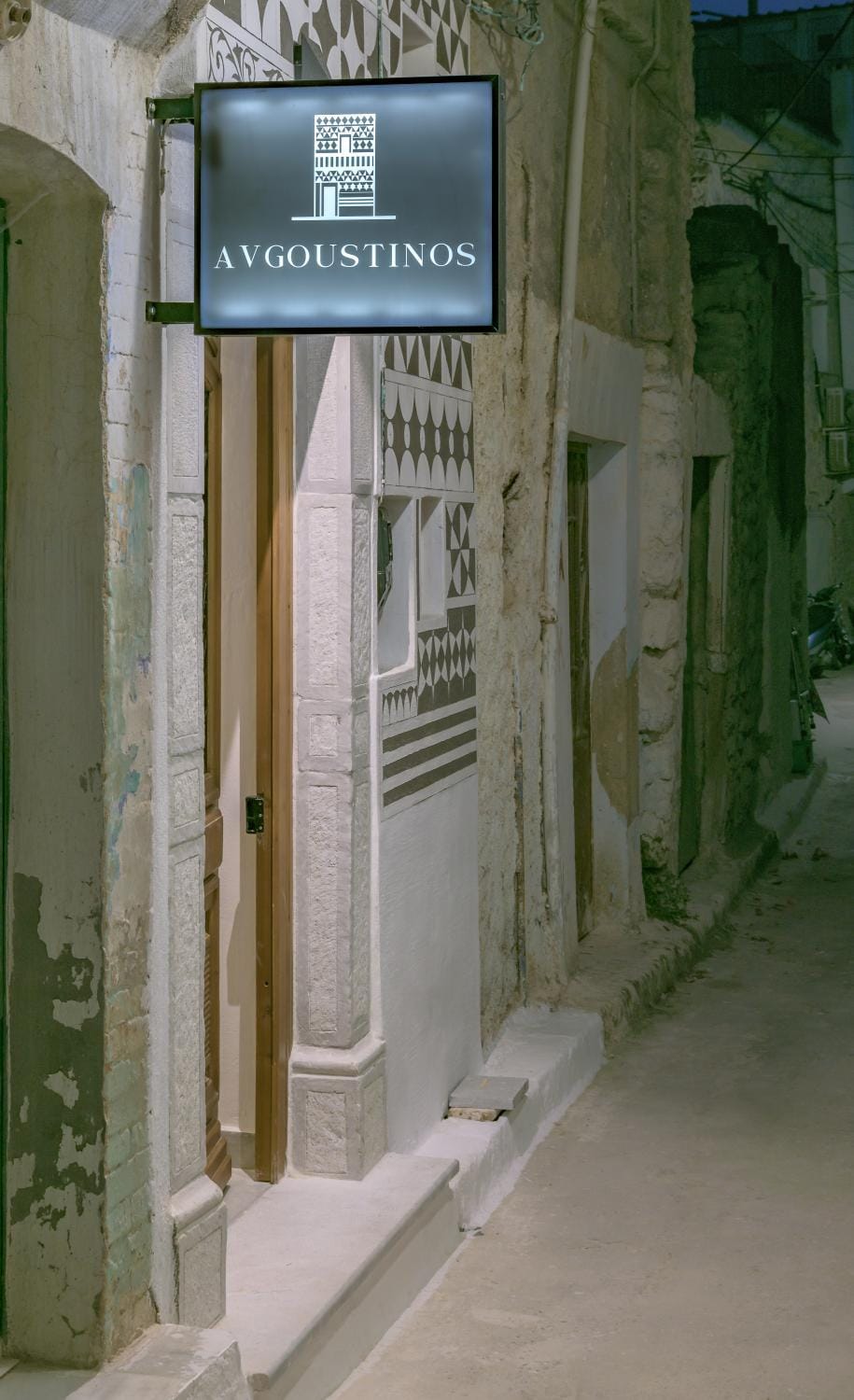 Property building, Property logo or sign, Logo/Certificate/Sign, Street view