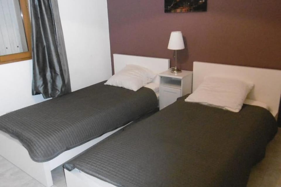 120m2-3 chambres parking et piscine à La Ciotat Apartment in La Ciotat