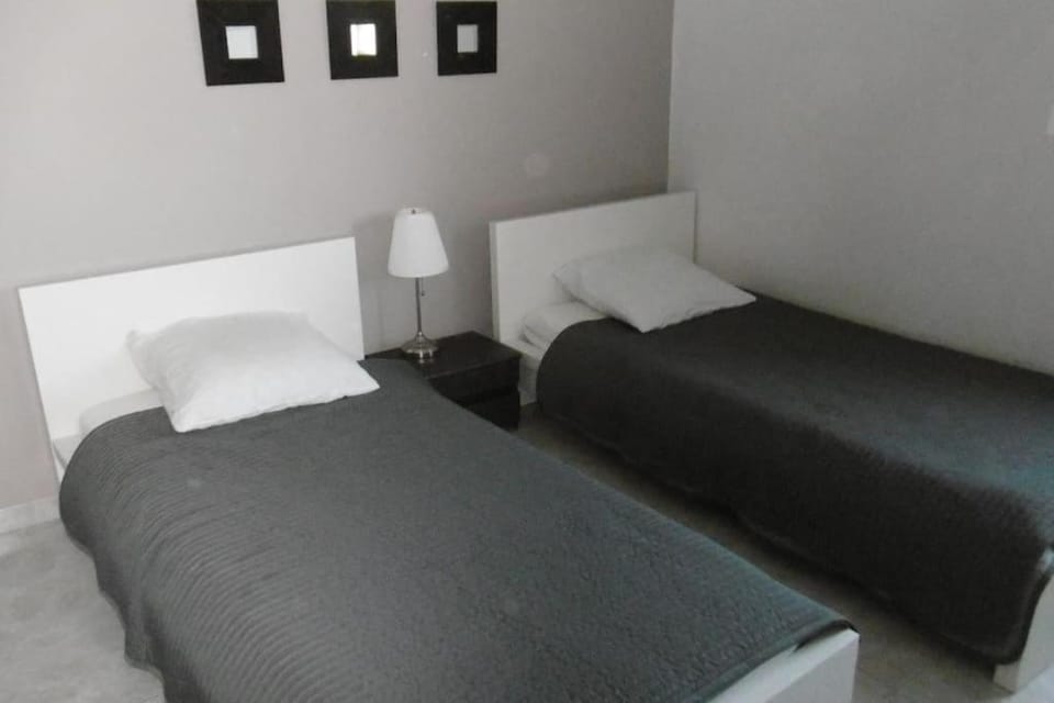 120m2-3 chambres parking et piscine à La Ciotat Apartment in La Ciotat
