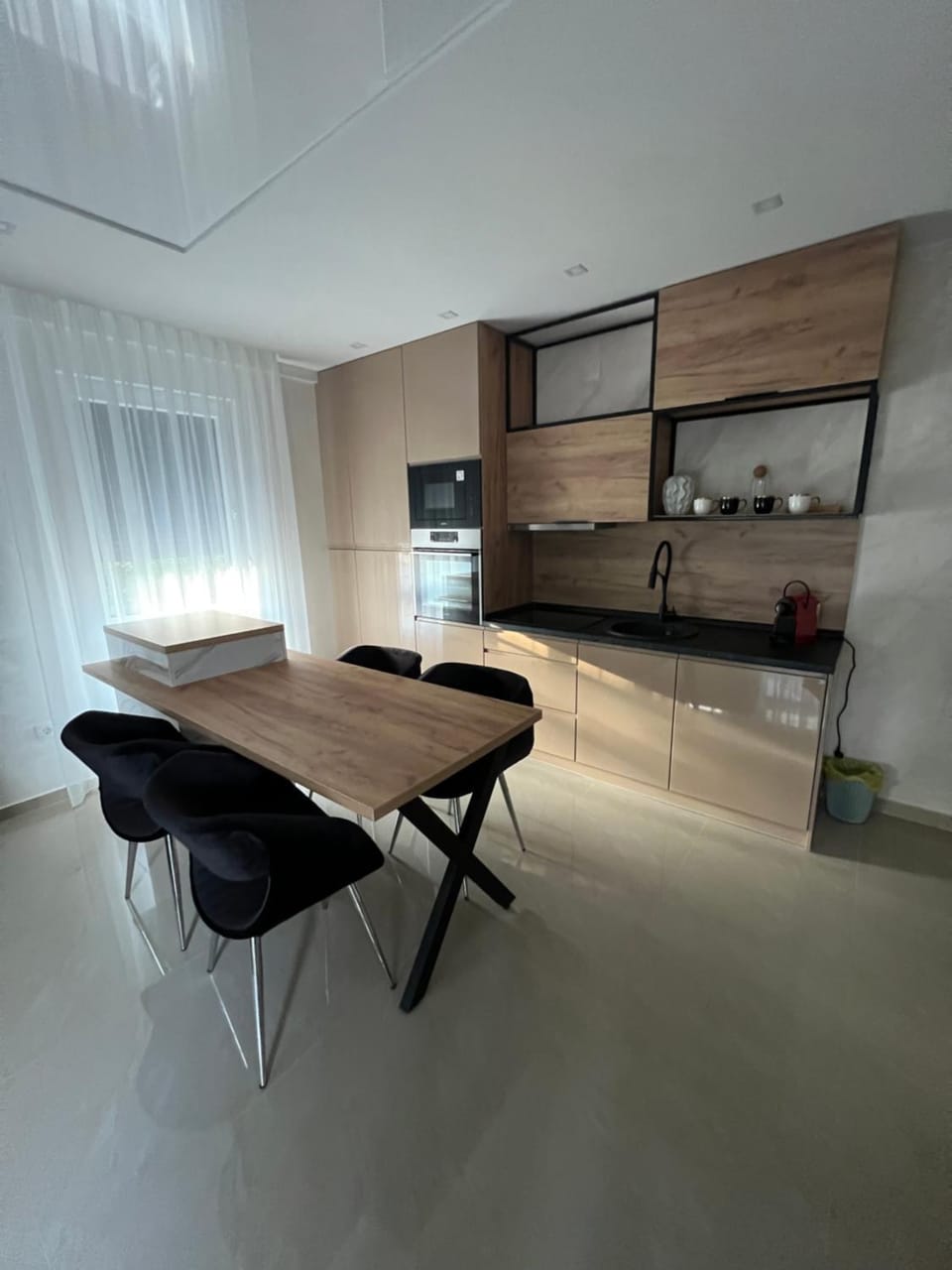 Dining area, minibar, stove