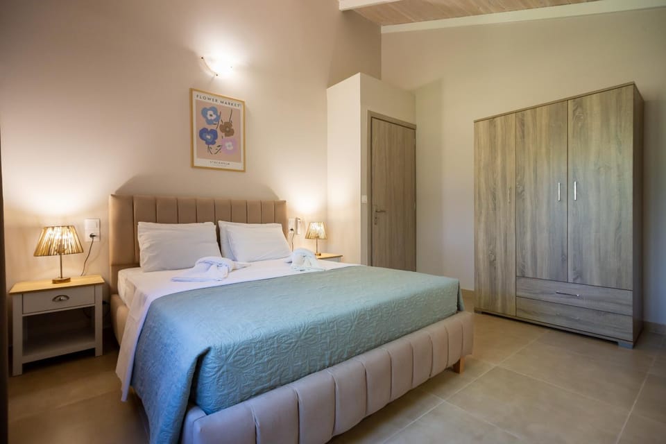 Bed, Photo of the whole room, Bedroom, towels, wardrobe