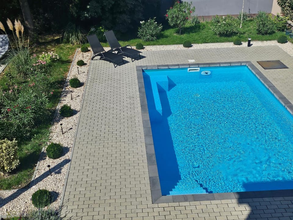 Day, Garden, Garden view, Pool view, Swimming pool, sunbed