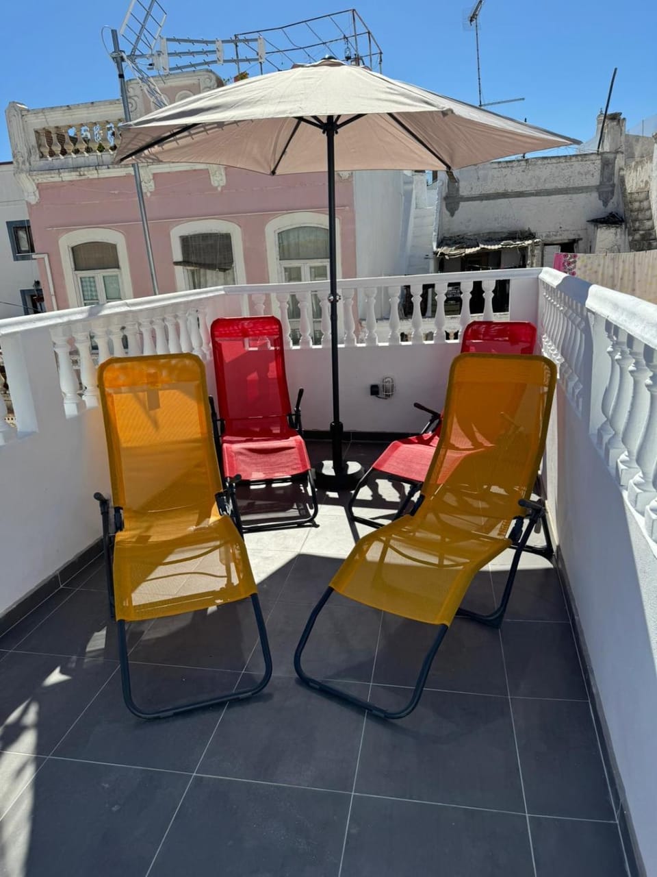 Balcony/Terrace, sunbed