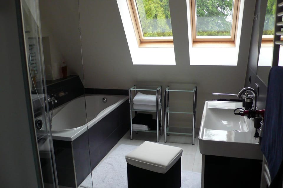 Bathroom, Bath