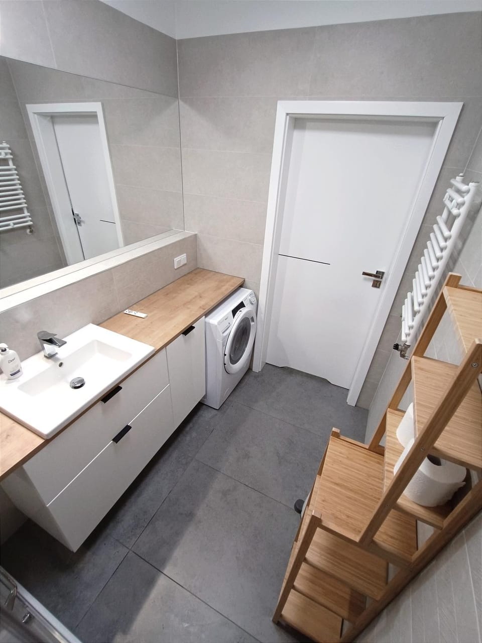 Bathroom, washing machine, dryer