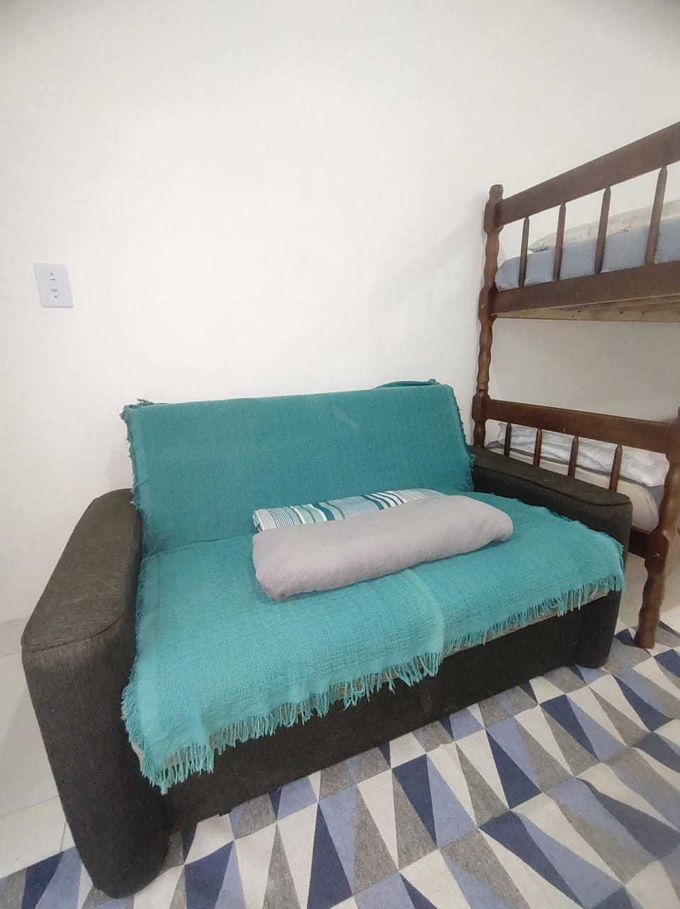 Com Ar Condicionado, Garagem e Internet m, 10 min do centro, 15 min das Praias NOVO Apartment in State of Paraná