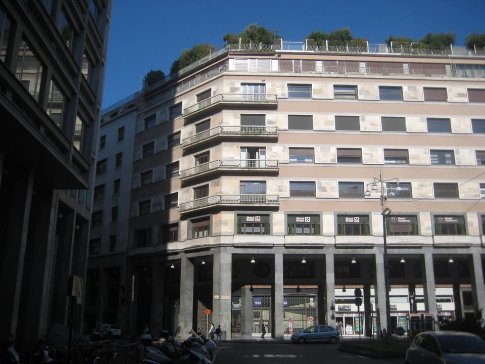 Property building, Facade/entrance