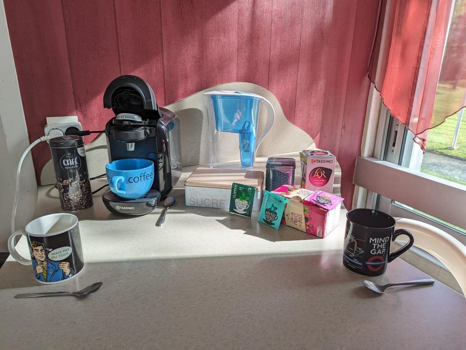 Coffee/tea facilities, Kitchen or kitchenette, Kitchen or kitchenette