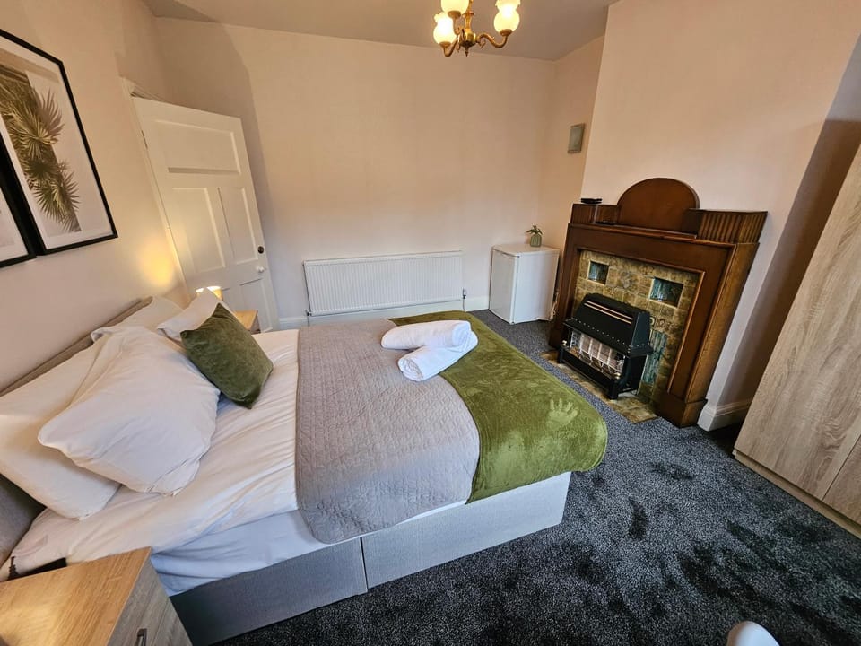 Brunswick Park Shared House Bed and Breakfast in Walsall