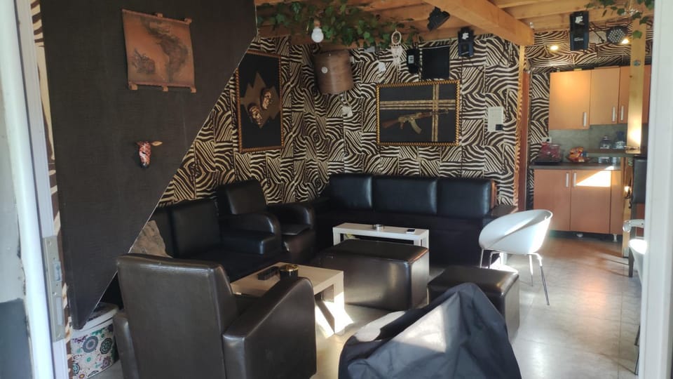 Kuća za proslave i odmor ZMAJEVO GNEZDO Villa in Belgrade