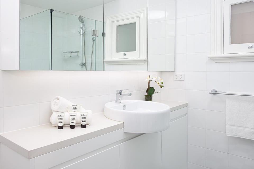 Beautiful Studio in Heritage Building with Balcony Apartment in Marrickville