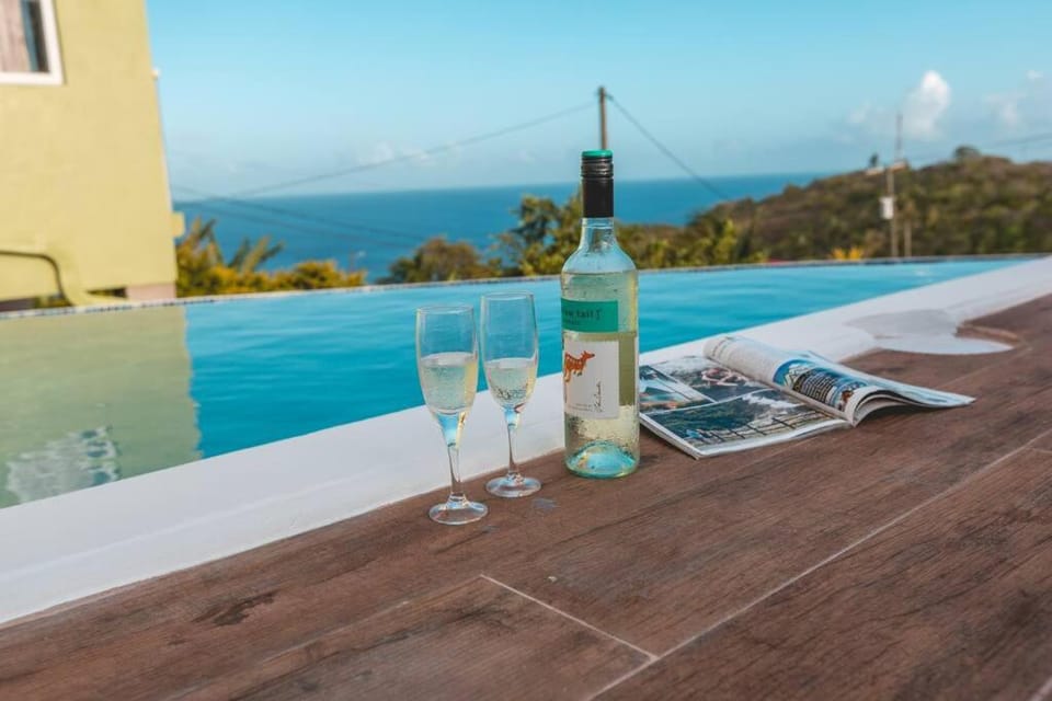 Patio, Natural landscape, View (from property/room), Mountain view, Pool view, Sea view, Swimming pool, sunbed