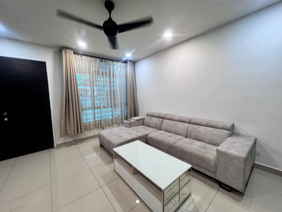 JRC Homestay - SA629 (Seri Austin) House in Johor Bahru